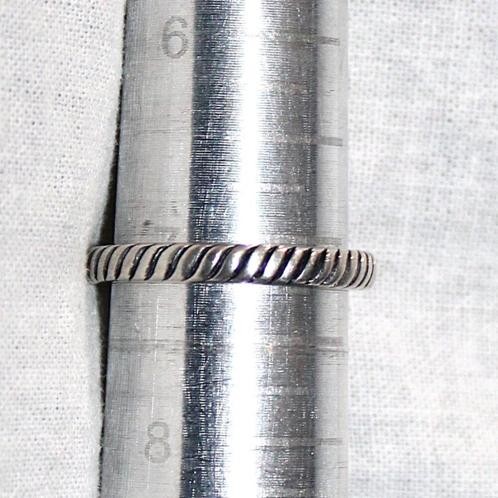 Sterling Silver Minimalist Rope Band Ring SZ 7 - Picture 5 of 6